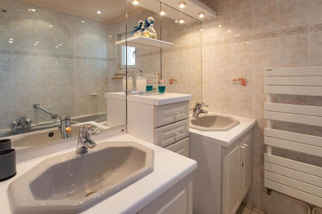 Apartament A6- 2 Bdr Incredible Sea View - Ac, Garage & Terrace Antibes Zewnętrze zdjęcie